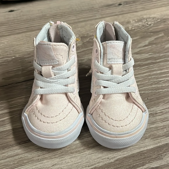 Infant vans/2C - Picture 3 of 4